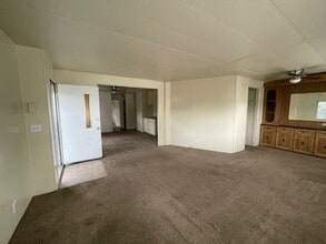 1365 Cordova Dr in Hemet, CA - Building Photo - Building Photo