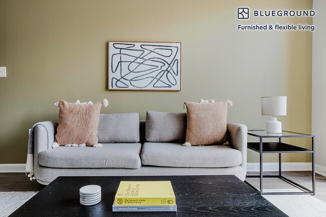 2140 L St NW in Washington, DC - Building Photo - Building Photo