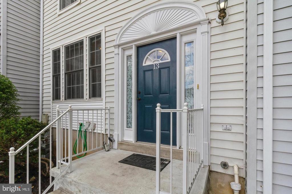 13 Dancer Ct in Owings Mills, MD - Building Photo