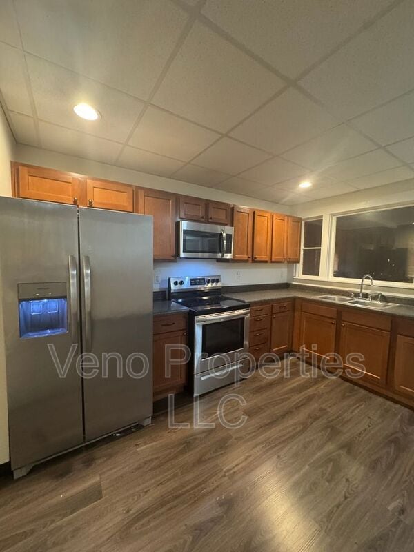 221 Spring Ave in Troy, NY - Building Photo - Building Photo