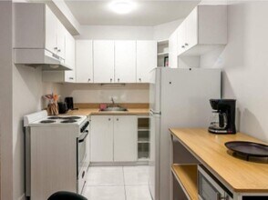 720 Av. Marin in Montréal, QC - Building Photo - Building Photo