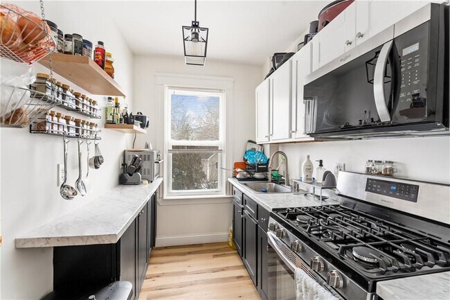 19 Vale St in Providence, RI - Building Photo - Building Photo