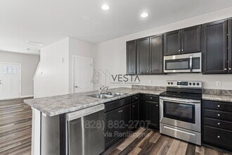 22 Greenly Ln in Fletcher, NC - Building Photo - Building Photo