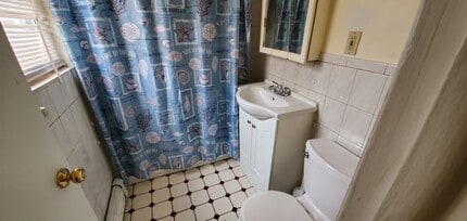 7000 Columbia Ave in North Bergen, NJ - Building Photo - Building Photo