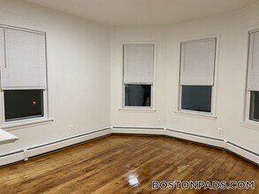 252 Windsor St in Cambridge, MA - Foto de edificio - Building Photo