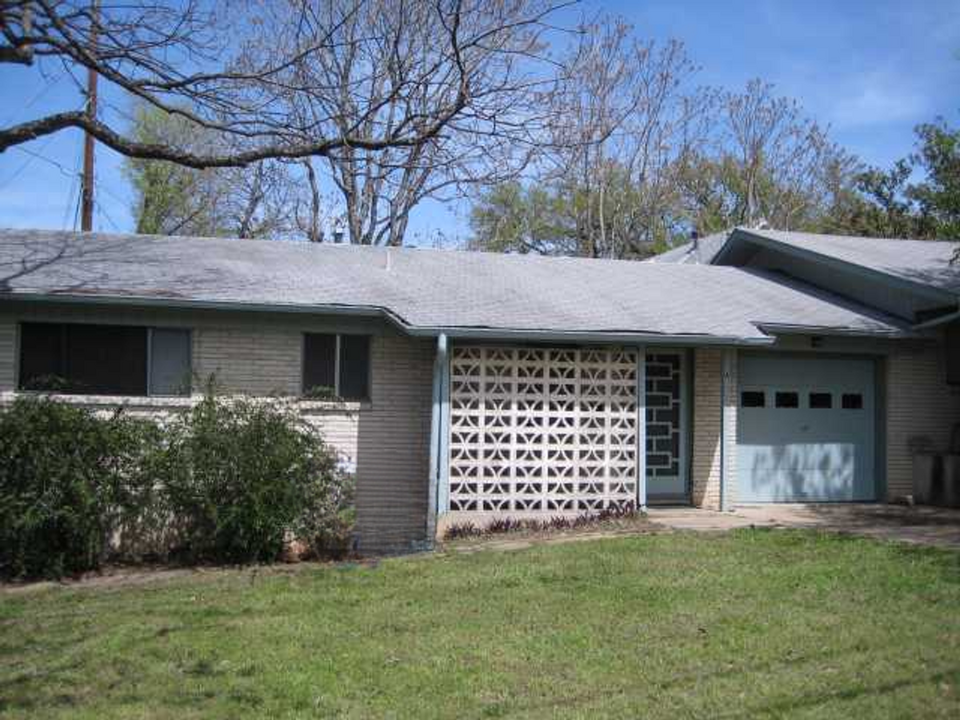 2308 Alta Vista Ave in Austin, TX - Building Photo