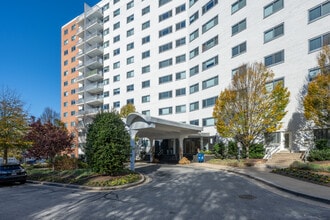 Blair House in Silver Spring, MD - Foto de edificio - Building Photo