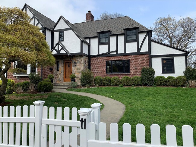 property at 11 Mardon Rd