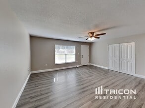 2933 Unity Tree Dr in Edgewater, FL - Building Photo - Building Photo