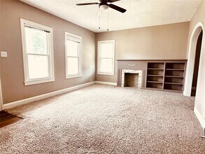 916 E 37th St in Austin, TX - Building Photo - Building Photo