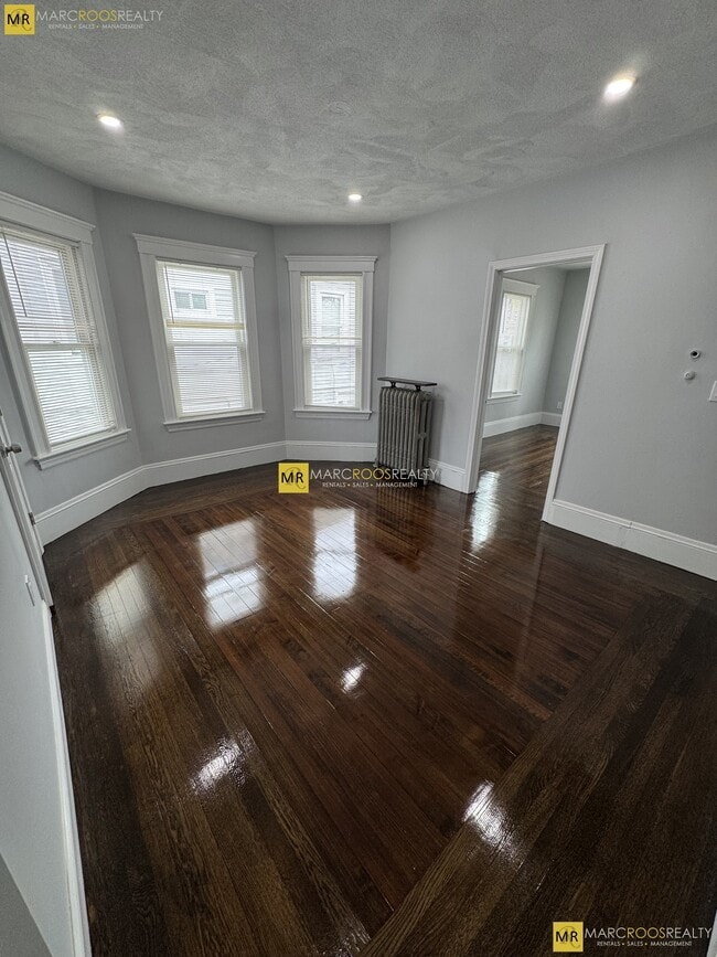 14-16 Hamilton Rd, Unit 14 in Somerville, MA - Building Photo - Building Photo