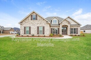 205 Emberwood Way in Kathleen, GA - Building Photo