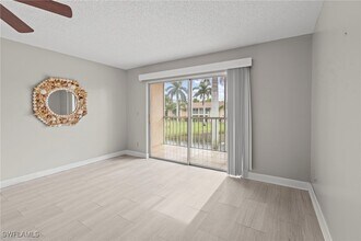 6184 Michelle Way in Ft. Myers, FL - Building Photo - Building Photo