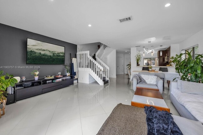 10731 NW 14th St in Plantation, FL - Building Photo - Building Photo