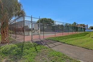 6817 Barnwell Dr in Boynton Beach, FL - Building Photo