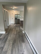 24 Brooks Rd in West Henrietta, NY - Foto de edificio - Building Photo