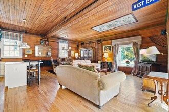 72 Clubhouse Rd in Tuxedo Park, NY - Building Photo - Building Photo