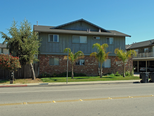 Starlite Apartments in Watsonville, CA - Building Photo - Building Photo