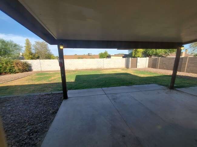 3907 S Mitchell Dr in Tempe, AZ - Foto de edificio - Building Photo