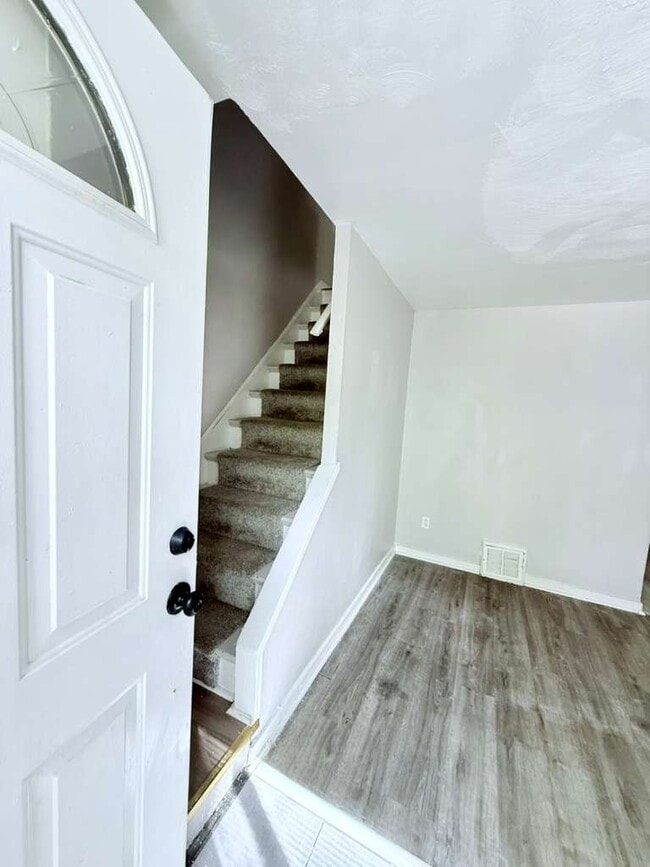 8181 Chaske St in Verona, PA - Building Photo - Building Photo