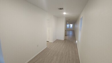 13506 Pelican Crossing in San Antonio, TX - Building Photo - Building Photo