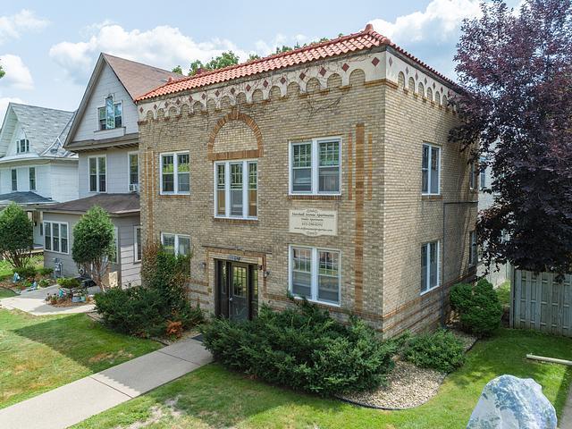 property at 2086 Marshall Ave