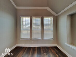 523 Pineview Dr in Euless, TX - Building Photo - Building Photo