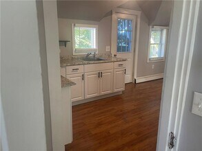 487 Ten Rod Rd in North Kingstown, RI - Building Photo - Building Photo