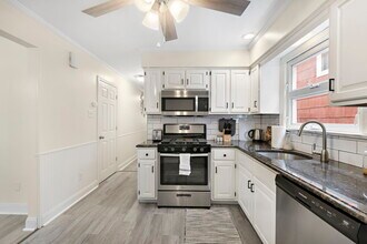 86 W 10th St, Unit floor 1 in Bayonne, NJ - Building Photo - Building Photo