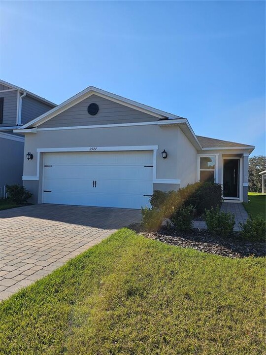 2927 Sanctuary Dr in Clermont, FL - Building Photo