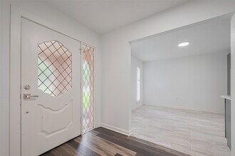 5303 Lookout Mountain Dr in Houston, TX - Building Photo - Building Photo