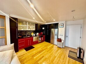 350 Revere Beach Blvd in Revere, MA - Building Photo - Building Photo