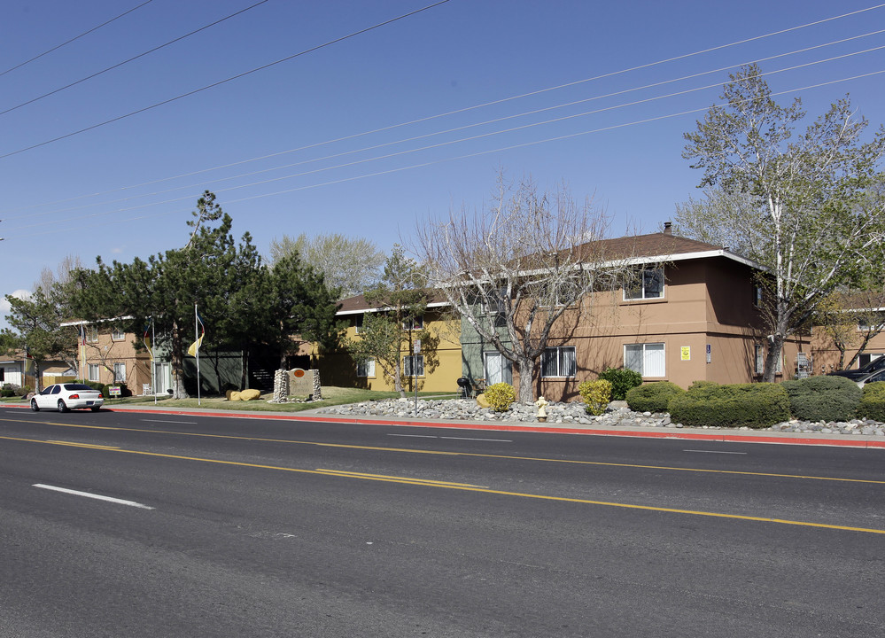 Parkside Gardens Apartments in Sparks, NV - Building Photo