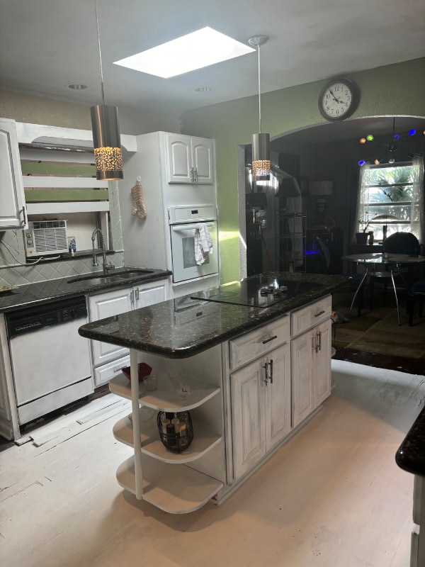 3721 NE 13th Ave in Pompano Beach, FL - Foto de edificio - Building Photo