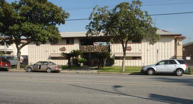 528 Barranca Ave in Covina, CA - Foto de edificio - Building Photo