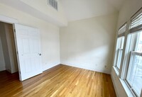 17 Sunset St, Unit 3 in Boston, MA - Building Photo - Building Photo