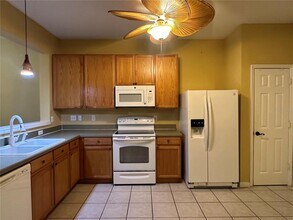 5025 Hawkstone Dr in Sanford, FL - Building Photo - Building Photo
