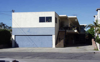 563 11th St in Hermosa Beach, CA - Building Photo