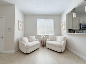 6819 Via Regina in Boca Raton, FL - Building Photo - Building Photo