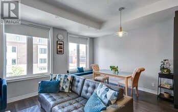 90 Eastwood Park Gardens in Toronto, ON - Building Photo - Building Photo