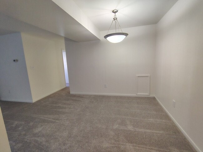 600 Reusens Rd, Unit 3 Bedroom Waitlist in Lynchburg, VA - Foto de edificio - Building Photo