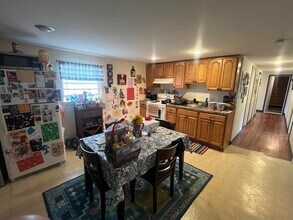 284 Irving Ave in Deer Park, NY - Building Photo - Building Photo