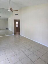 112 SE 9th Ave in Boynton Beach, FL - Building Photo - Building Photo