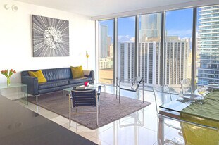 485 Brickell Ave in Miami, FL - Building Photo