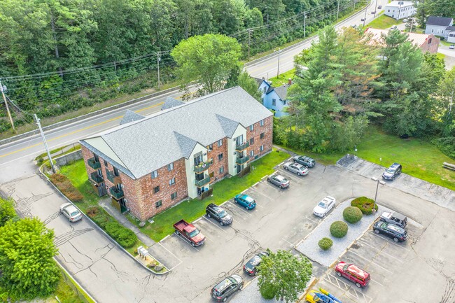 Vineyard Terrace apartments in Concord, NH - Foto de edificio - Building Photo