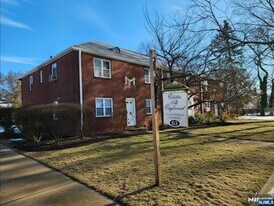 63 W Hudson Ave, Unit B9 in Englewood, NJ - Building Photo