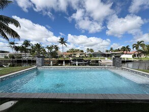6311 NE 20th Way in Fort Lauderdale, FL - Building Photo - Building Photo
