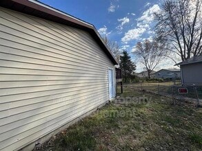 1464 Monopoly Dr in Florissant, MO - Building Photo - Building Photo