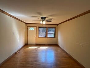 2451 S Holland Ave in Springfield, MO - Building Photo - Building Photo