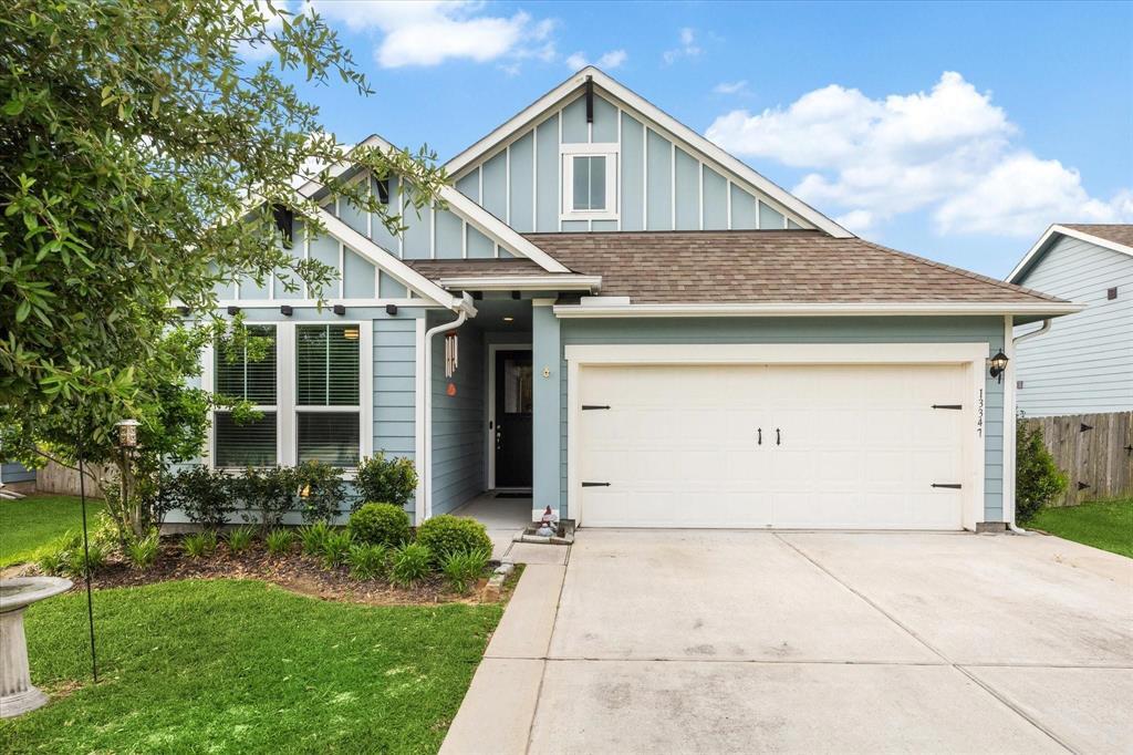 13347 Pecan Trails Dr in Santa Fe, TX - Building Photo